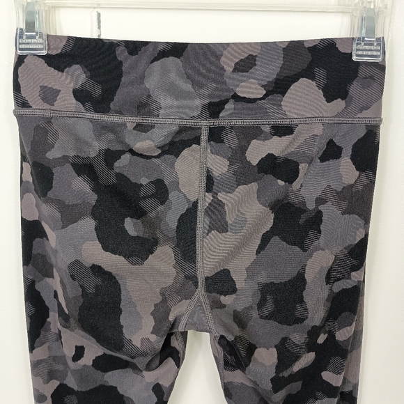 Athleta Girl Leopard Leggings Black Gray XL/14 Stretch Printed Chit Chat Tights - Picture 5 of 11